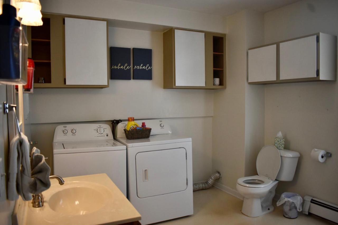 Cozy 2Nd Story Flat Near Downtown Apartment Adrian Екстериор снимка
